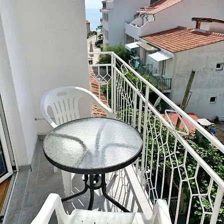 Antony 2 Apartment