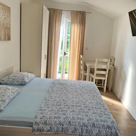 Apartment Antony 2 Drvenik (Split-Dalmatia)