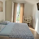 Apartment Antony 2 Drvenik (Split-Dalmatia)